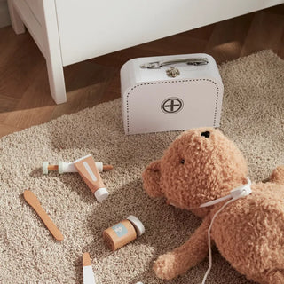 White Play Doctors Case