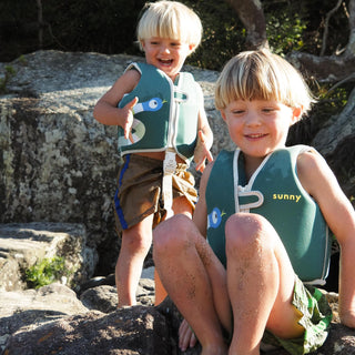 Kids Swim Vest Into the Jungle in Green